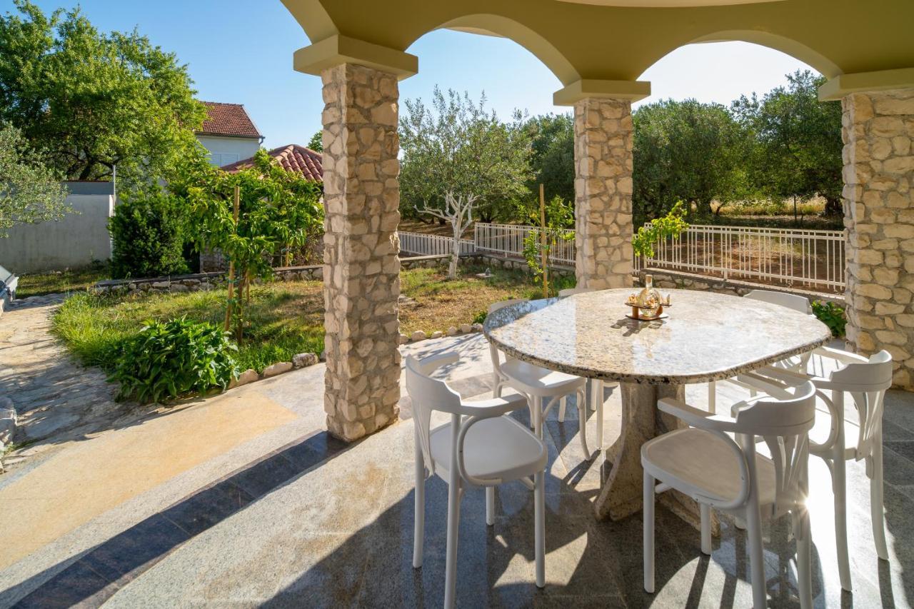 Lusi House Villa Sveti Filip i Jakov Exterior photo